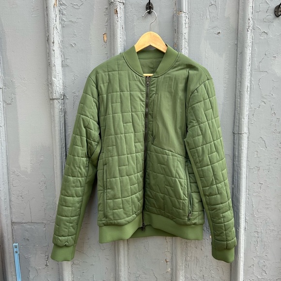 Lululemon Rival Side Bomber, size M - Picture 4 of 15